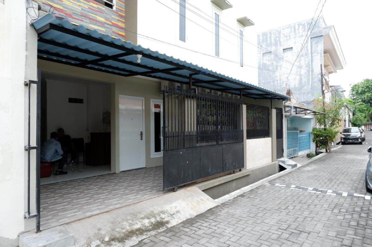 Reddoorz Hostel Near Kota Lama Semarang Luaran gambar